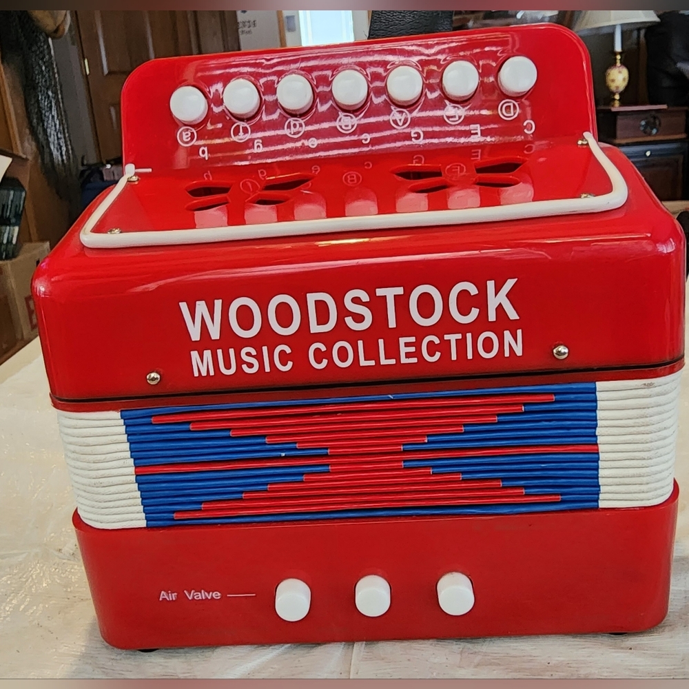 Woodstock Music Collection Children’s Accordion Red Music Works BENIFITS CHARITY